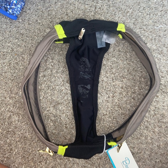 Beach Bunny π€ Endless Summer bikini set - Picture 7 of 7